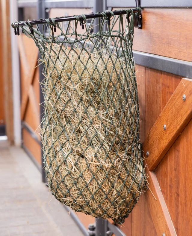 Plnička sítí na seno