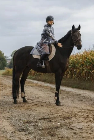 Transparentní kabát Equithéme S/S 2025 Hanoi