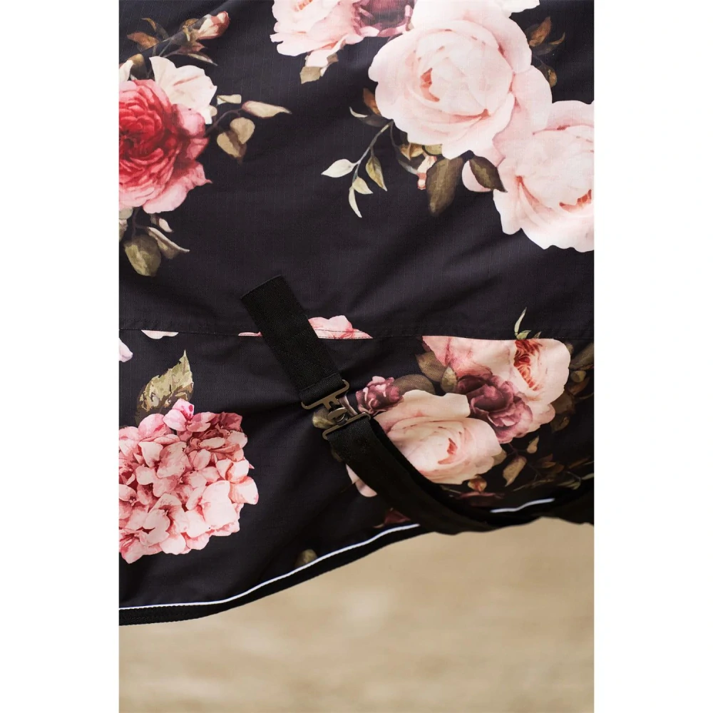 Nepromokavá deka s fleecem IRH AW 2025/26 Super-Dry, černá s kytkami