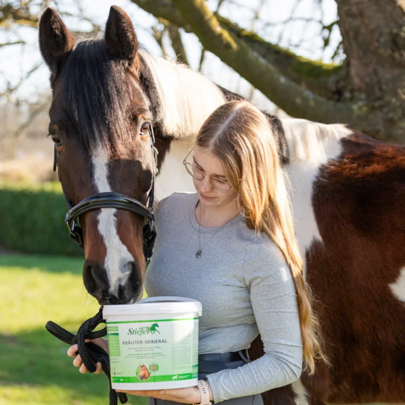 Minerální směs z bylinek pro koně Krauter-Mineral (Balení, 2,5 kg)