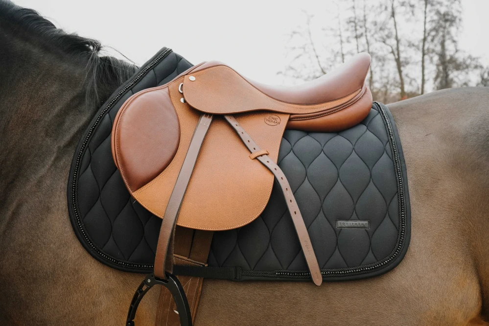 Podsedlová dečka Equitheme Pearl, černá