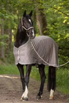 Síťovaná deka proti hmyzu na koně Covalliero S/S 2025, krémová