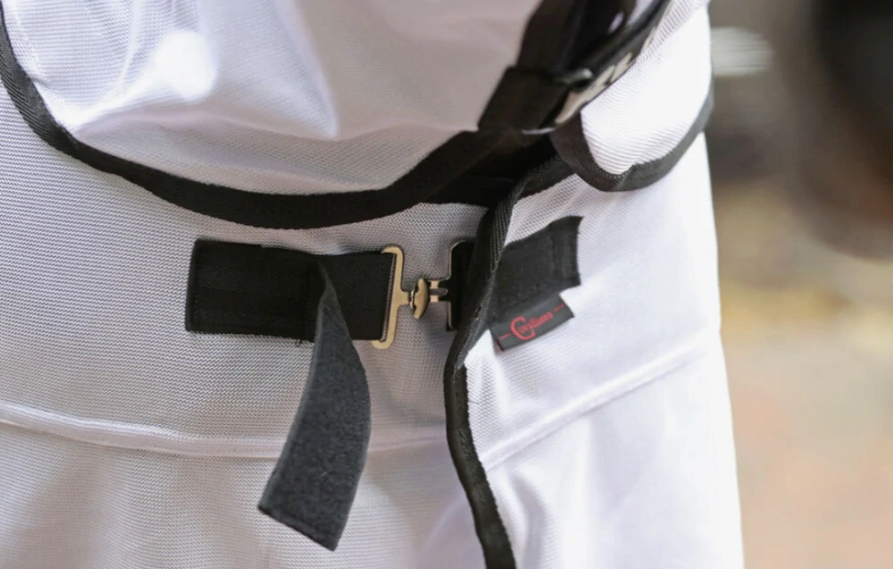 Deka proti hmyzu RugBe SuperFly s odnímatelným nákrčníkem