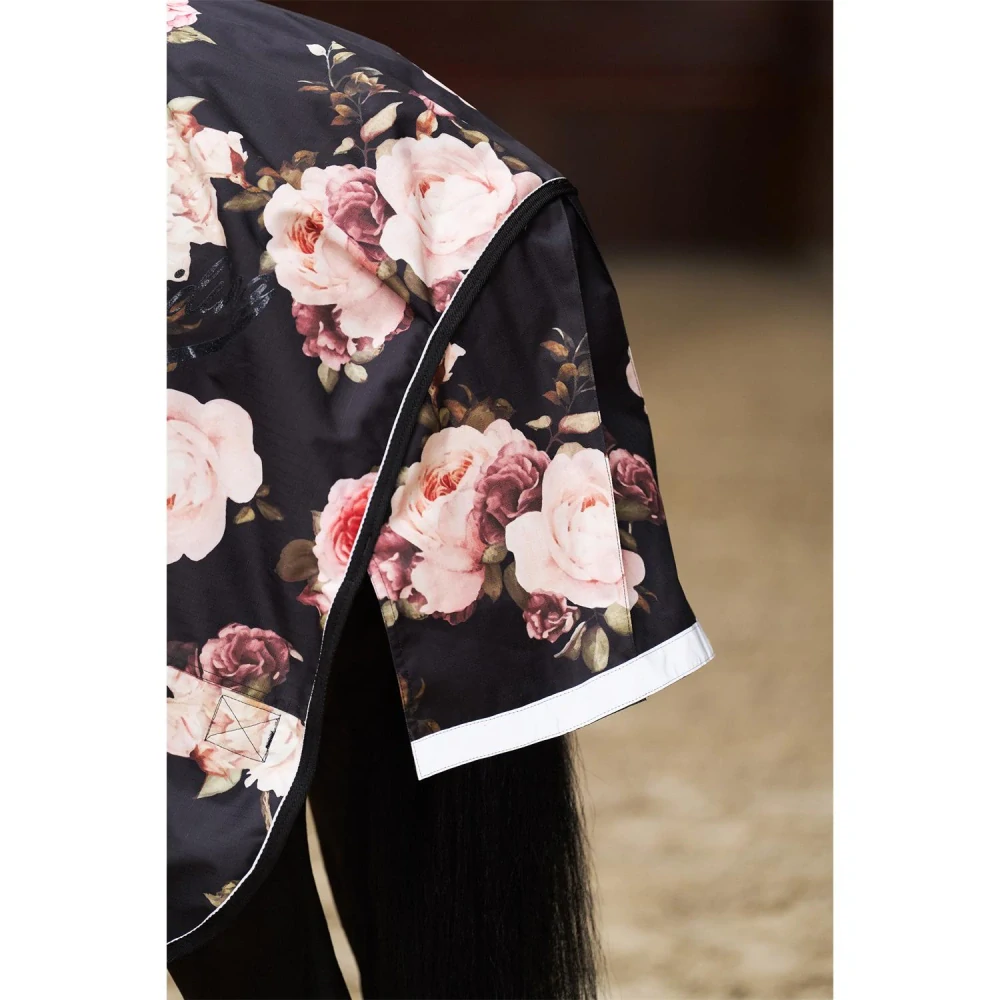 Nepromokavá deka s fleecem IRH AW 2025/26 Super-Dry, černá s kytkami