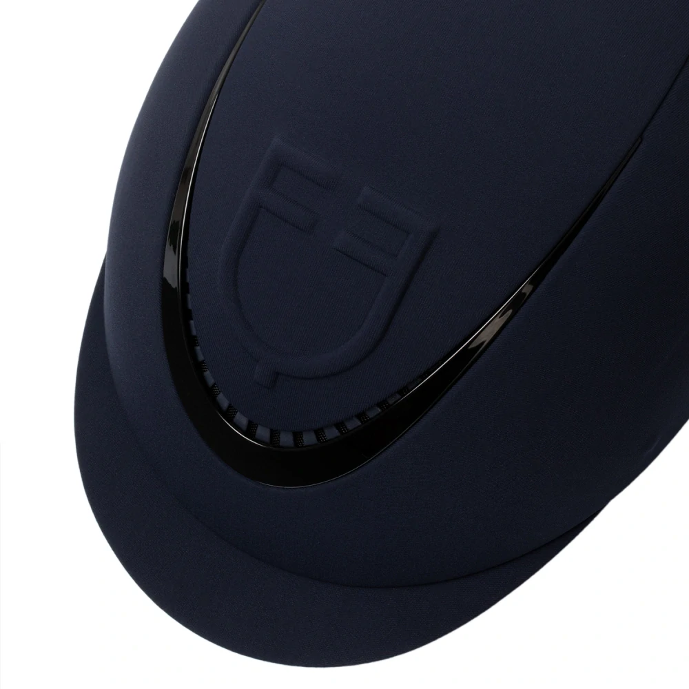 Helma jezdecká Embossed Logo Equestro