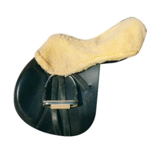 Návlek na posedlí, umělý beránek - béžový - anglické sedlo