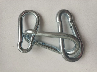 Karabina se západkou, pozink