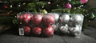 Vánoční baňky s motivem koně - sada 6 ks (červené/stříbrné)